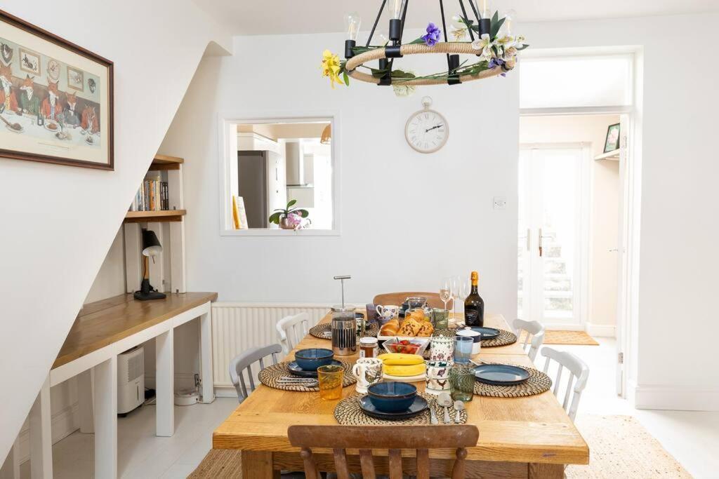 Pure B - Welcoming Bath City 3 Bed House Free Parking & Wifi Exterior photo